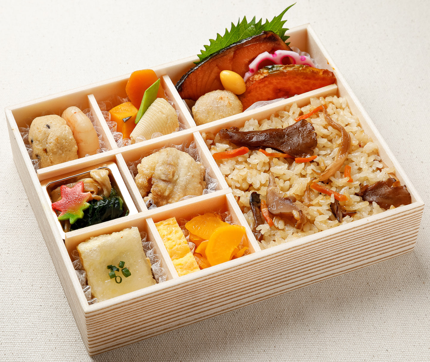 A2-鮭の柚庵焼きと6彩の秋の彩り御膳