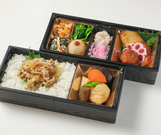 ⑦選べるメインと和惣菜の特選牛飯２段膳（さわら、豚ネギ、かれい）（店舗受取）